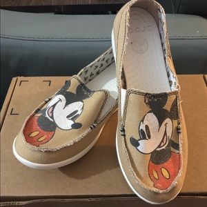 Canvas Mickey Mouse Crocs